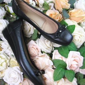 NIB Naturalizer black leather ballet flats 8 N